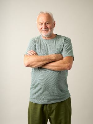 Kitchener Items Cyriel SS Microstripe T-Shirt Ponderosa Pine