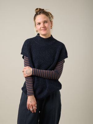 Kitchener Items - Auri Sweater Vest Dark Night