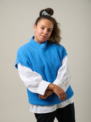 Kitchener Items - Auri Sweater Vest Mid Blue